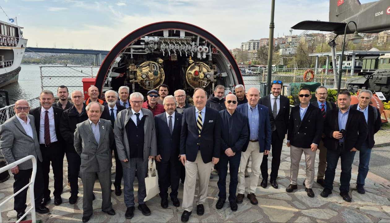Türkiye Cumhuriyeti’nin kendi karasularında ve limanlarında Türk bayrağını tek otorite