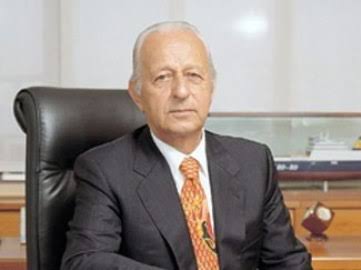 Kara yollarının o bitmek bilmeyen asfaltlarını, okyanusların o hırçın ve